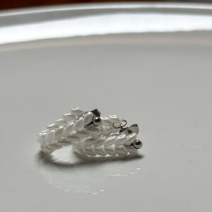 Ručně šité náušnice kruhové –Mini Miláno perla